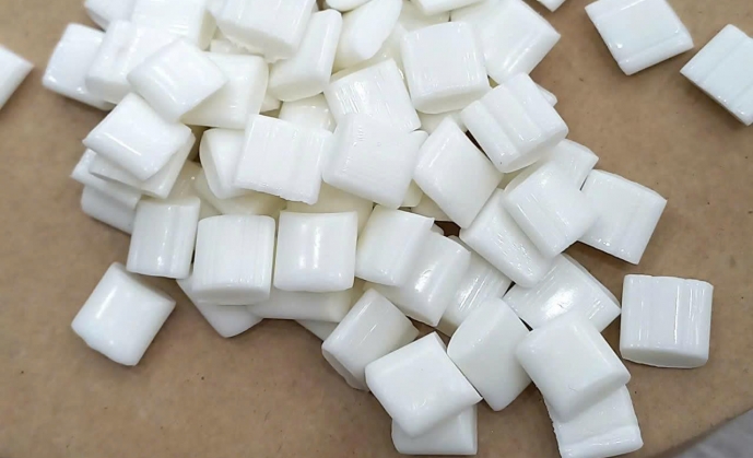 KEO DÁN GÁY SÁCH: BÍ QUYẾT CHO NHỮNG CUỐN SÁCH BỀN ĐẸP